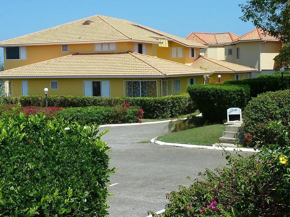The Atrium At Ironshore Montego Bay 3*,